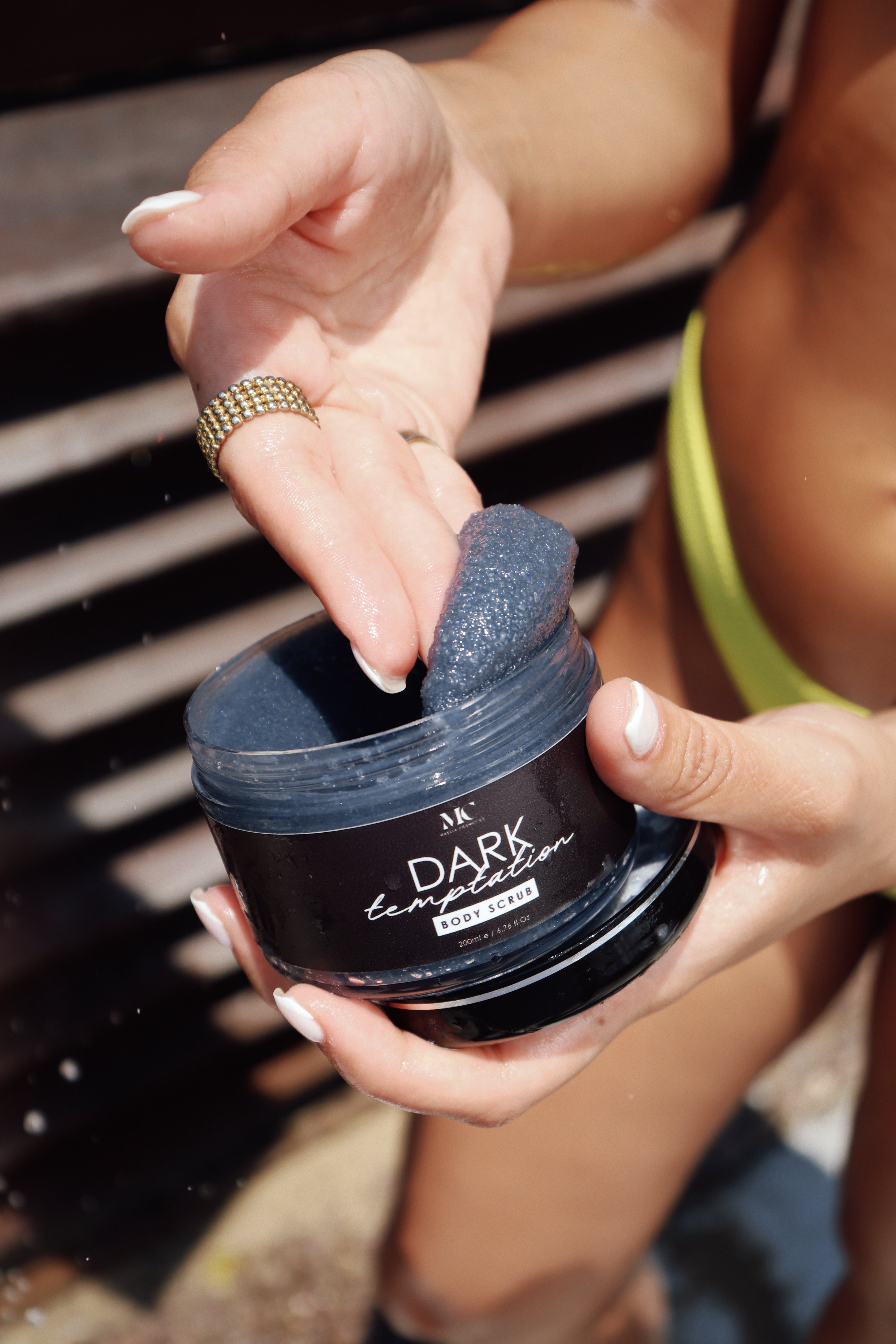 Dark Temptation Body Scrub